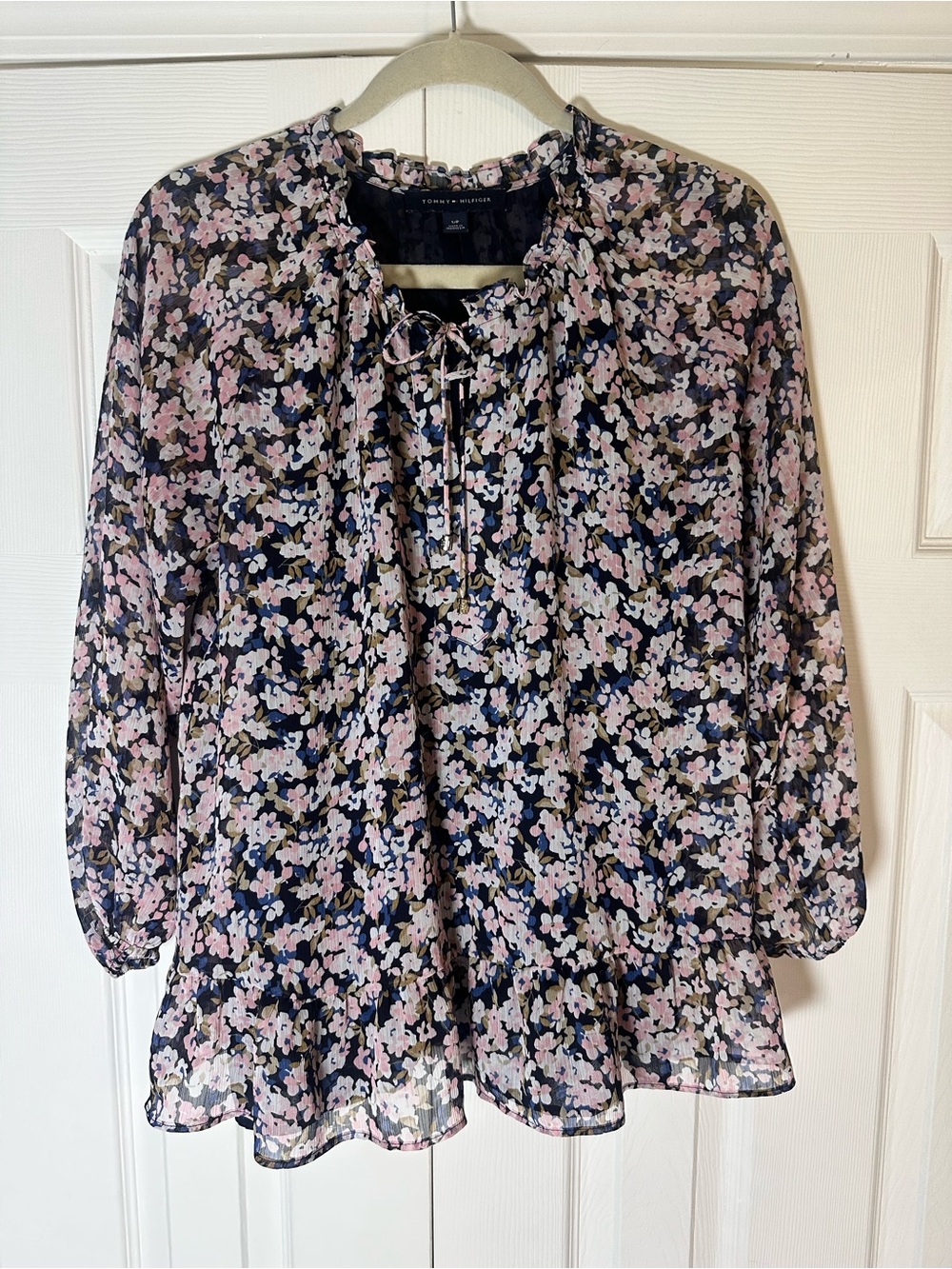 Tommy Hilfiger Navy Pink Floral Ruffle Tie-Neck Blouse